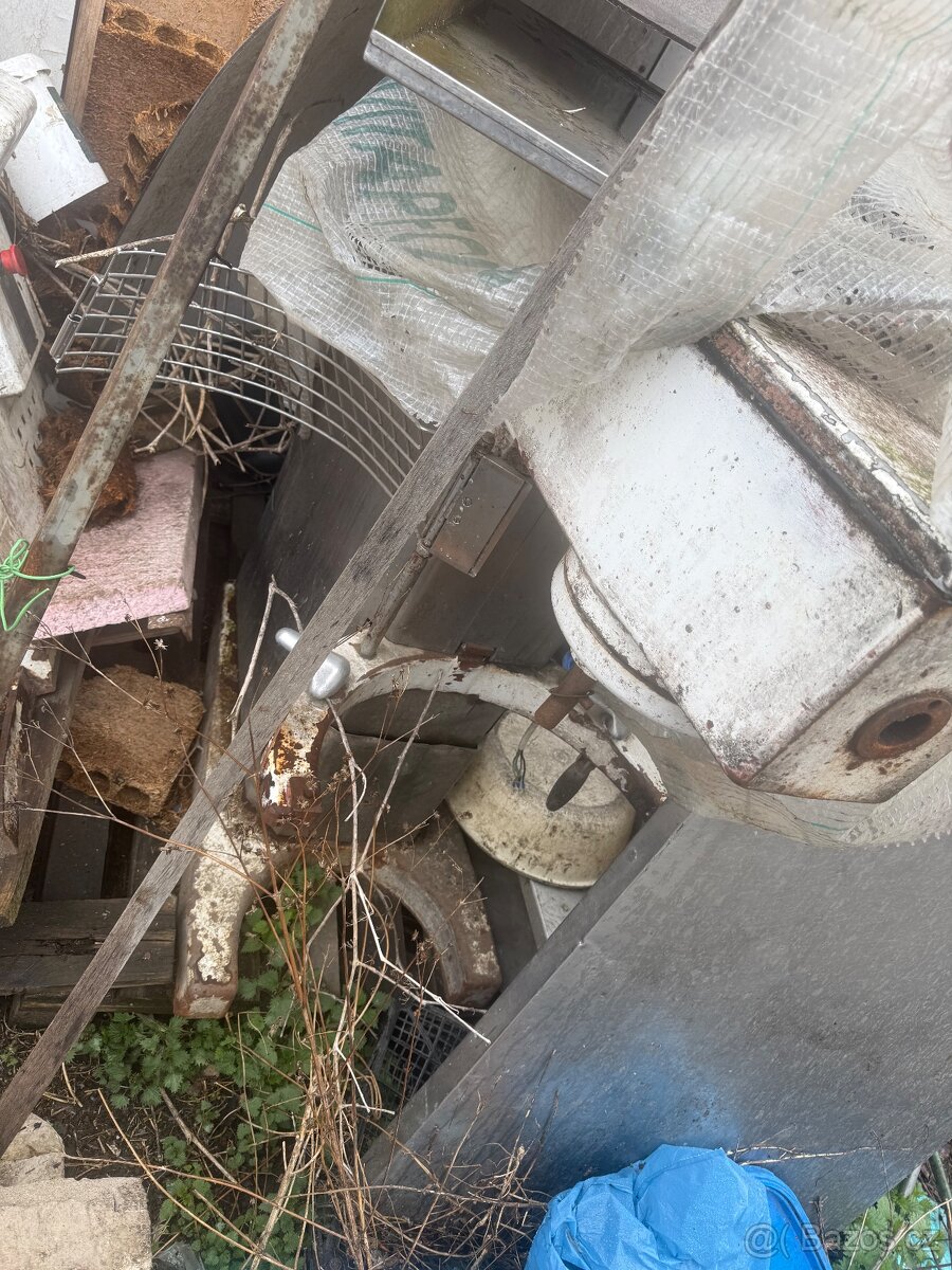 Prodám stroje určené k renovaci - 4