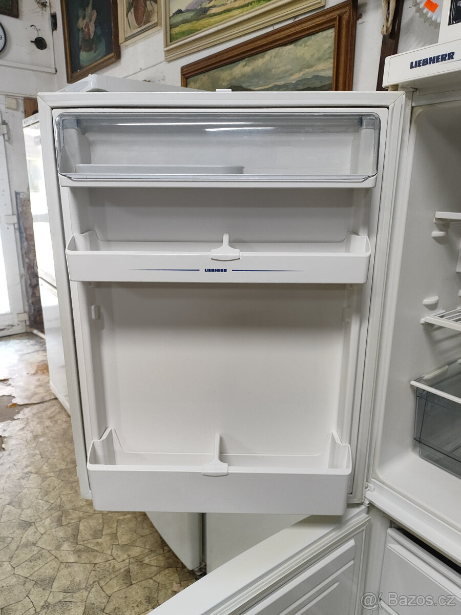 Kombinovaná chladnička LIEBHERR / 162 cm - 4