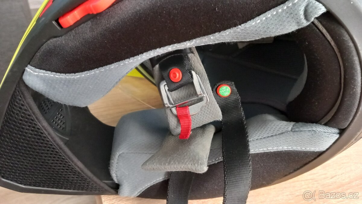 Integrální přilba. - 4