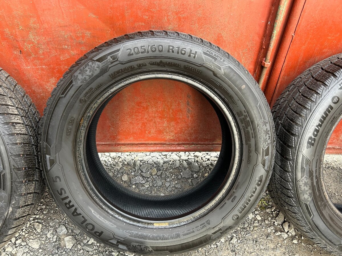 Prodám gumy 205/60/16 - 4