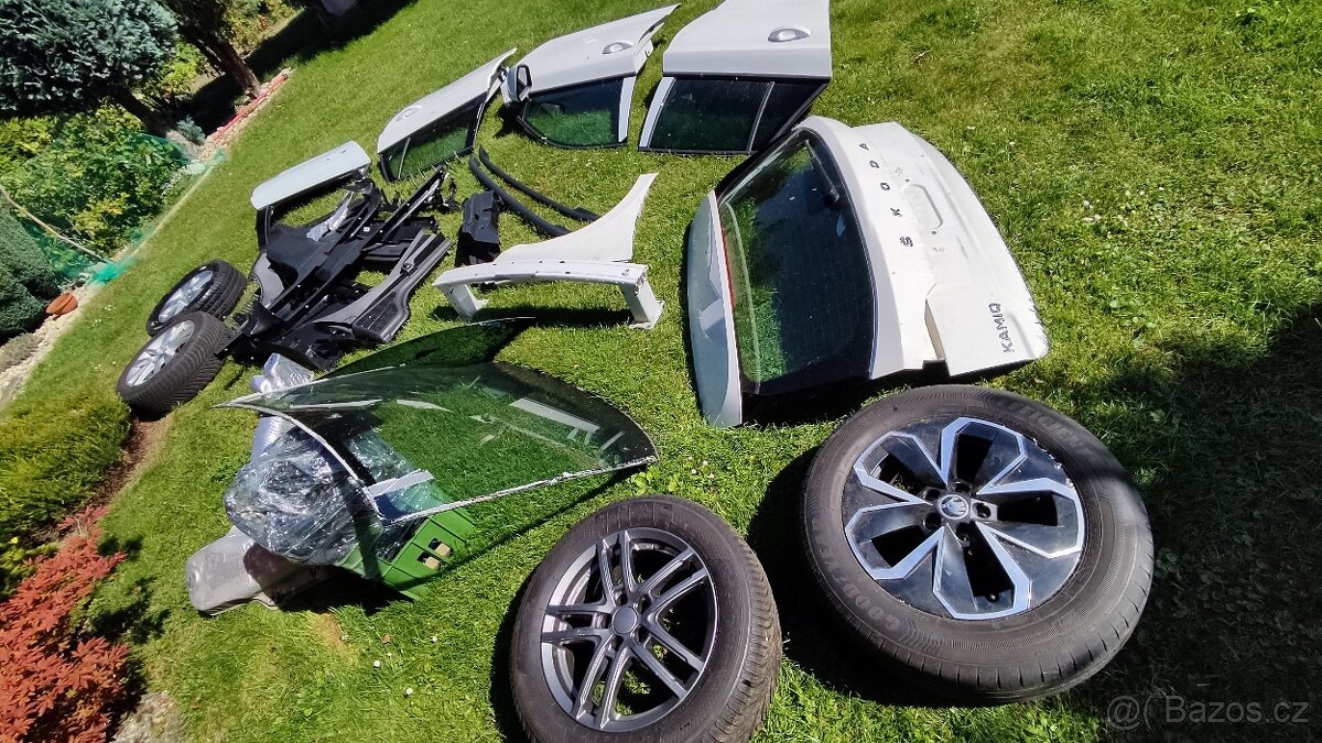 Škoda Scala - vzpěra kufru 657827552C - 4