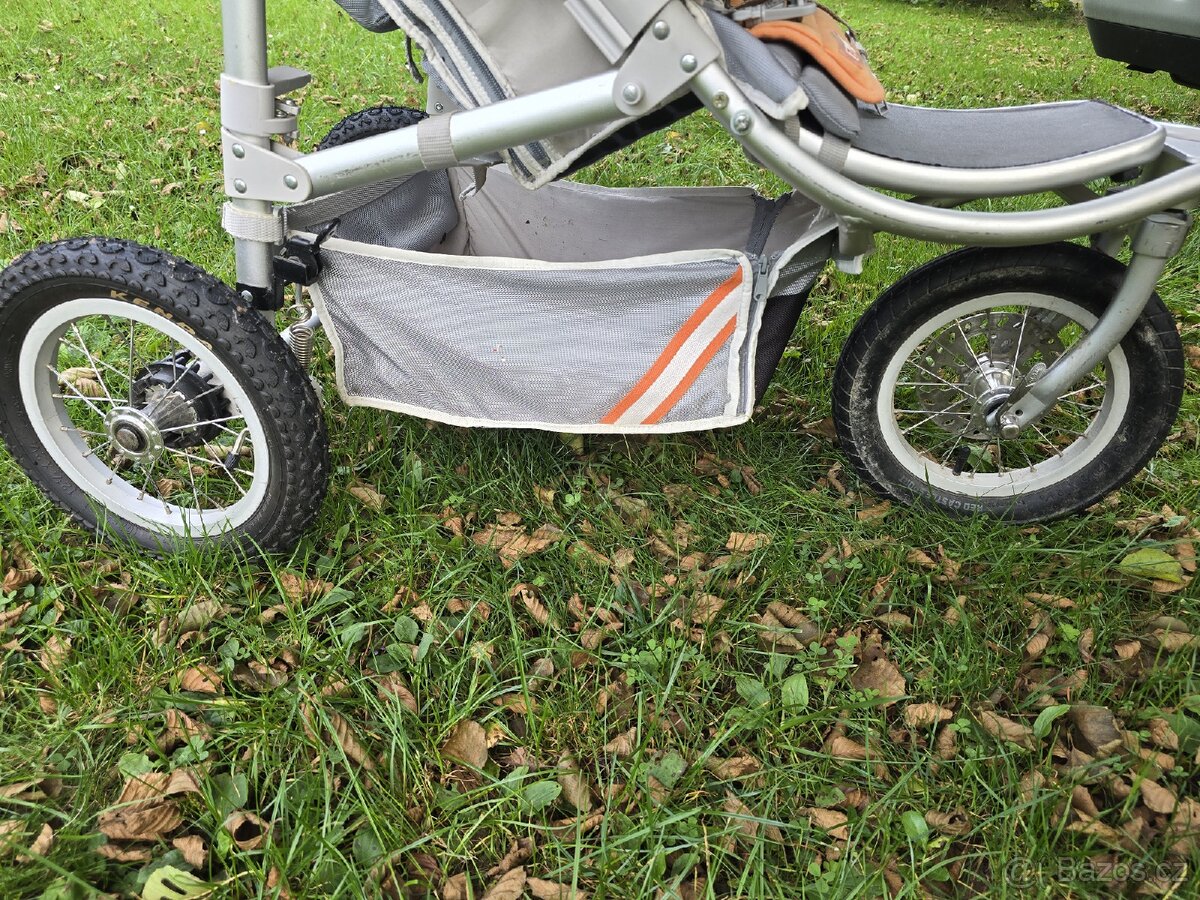 Kočárek Red Castle - 4