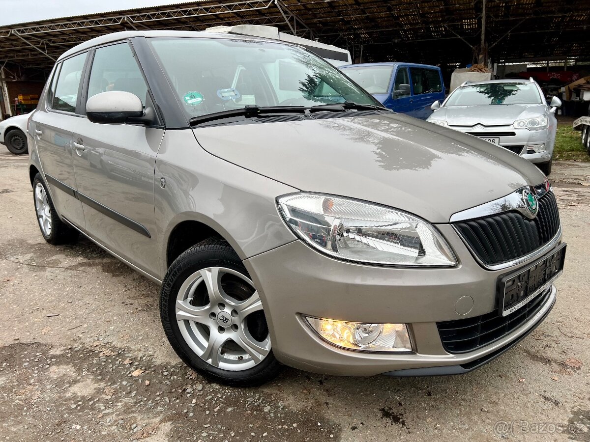 HEZKÁ ŠKODA FABIA 1.2 TSI - BEZ KOROZE - 2 SADY KOL - 4