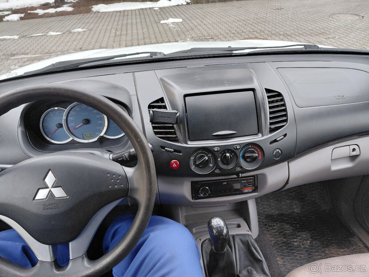 Mitsubishi l200 2.5 100kw - 4