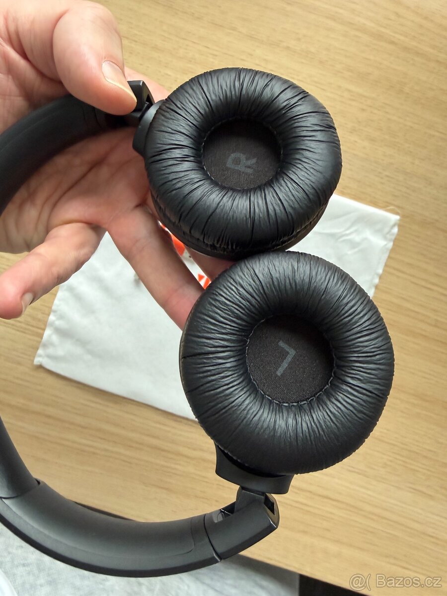 Sluchátka JBL Tune 510BT černá - 4