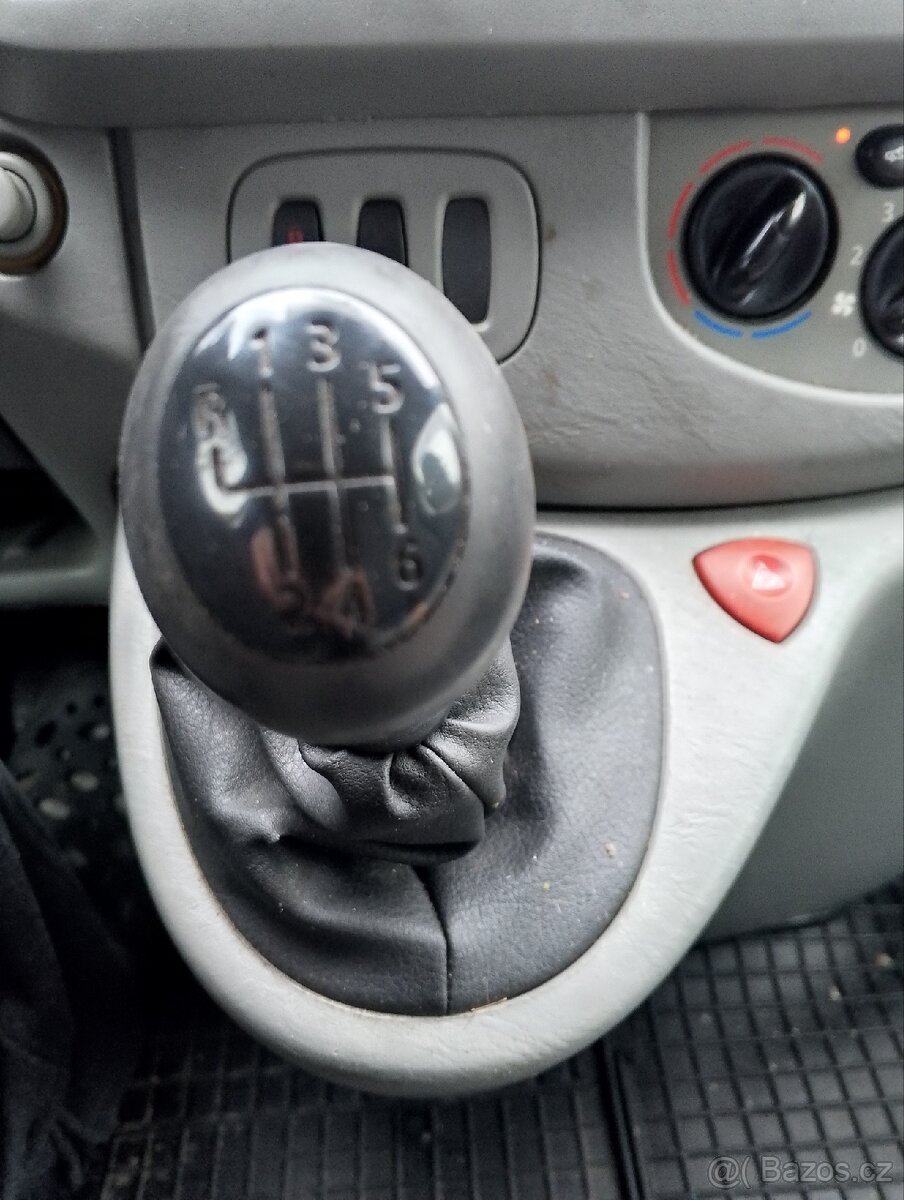 Opel Vivaro - 4