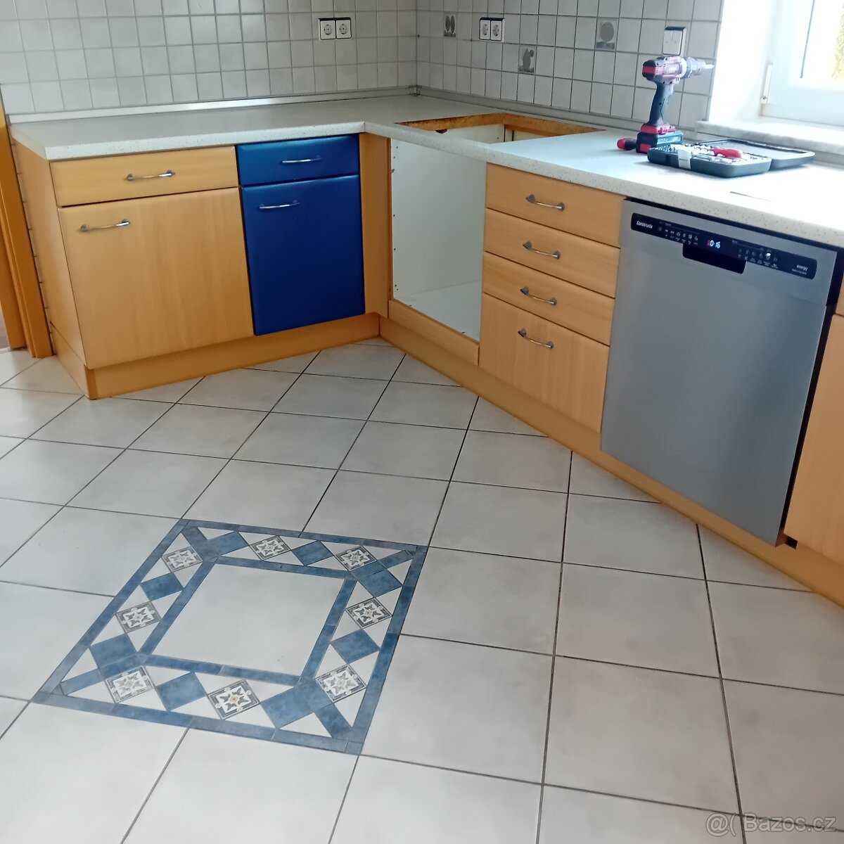 Kuchyňská linka se spotřebiči - 4