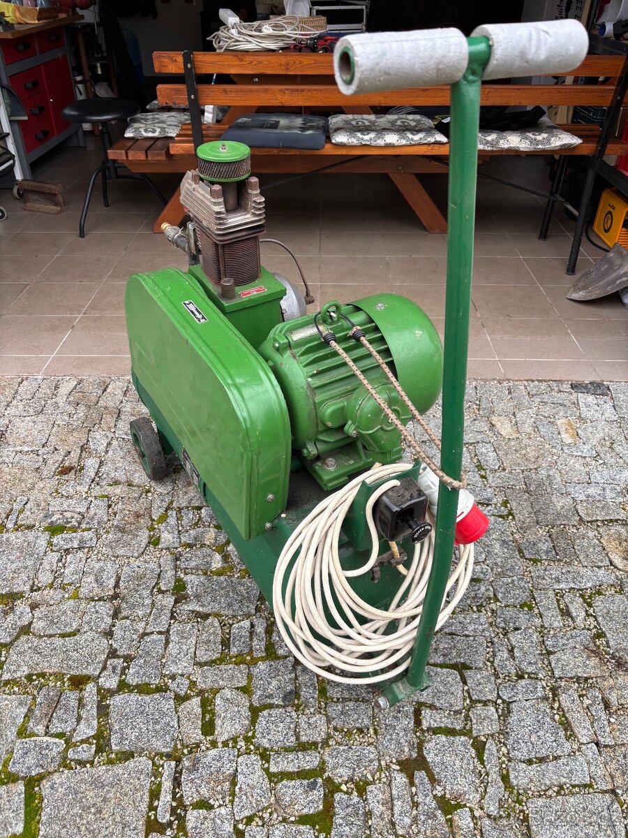 Prodám vzduchový kompresor Orlík - 4