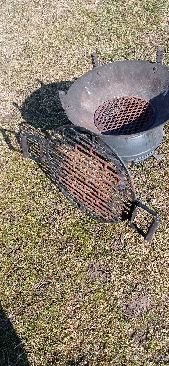 Malý litinový gril - 4