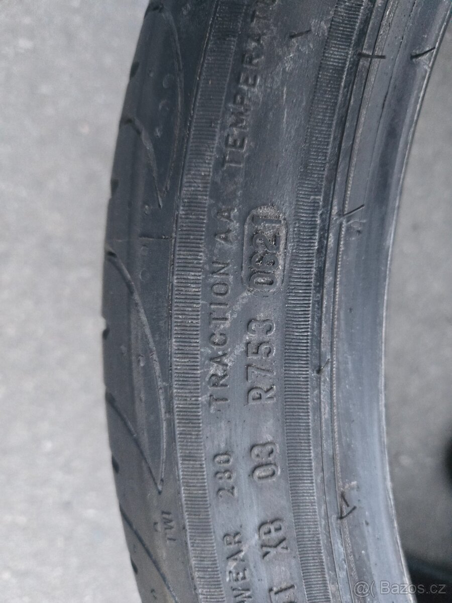 Pirelli 235/35/R19 - 4