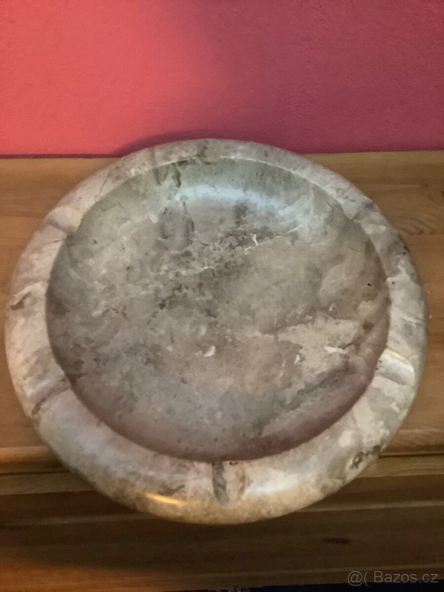 4 KG MRAMORU - 4