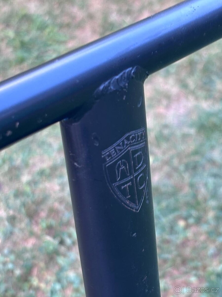 Prodám custom freestyle koloběžku – téměř nejetá - 4