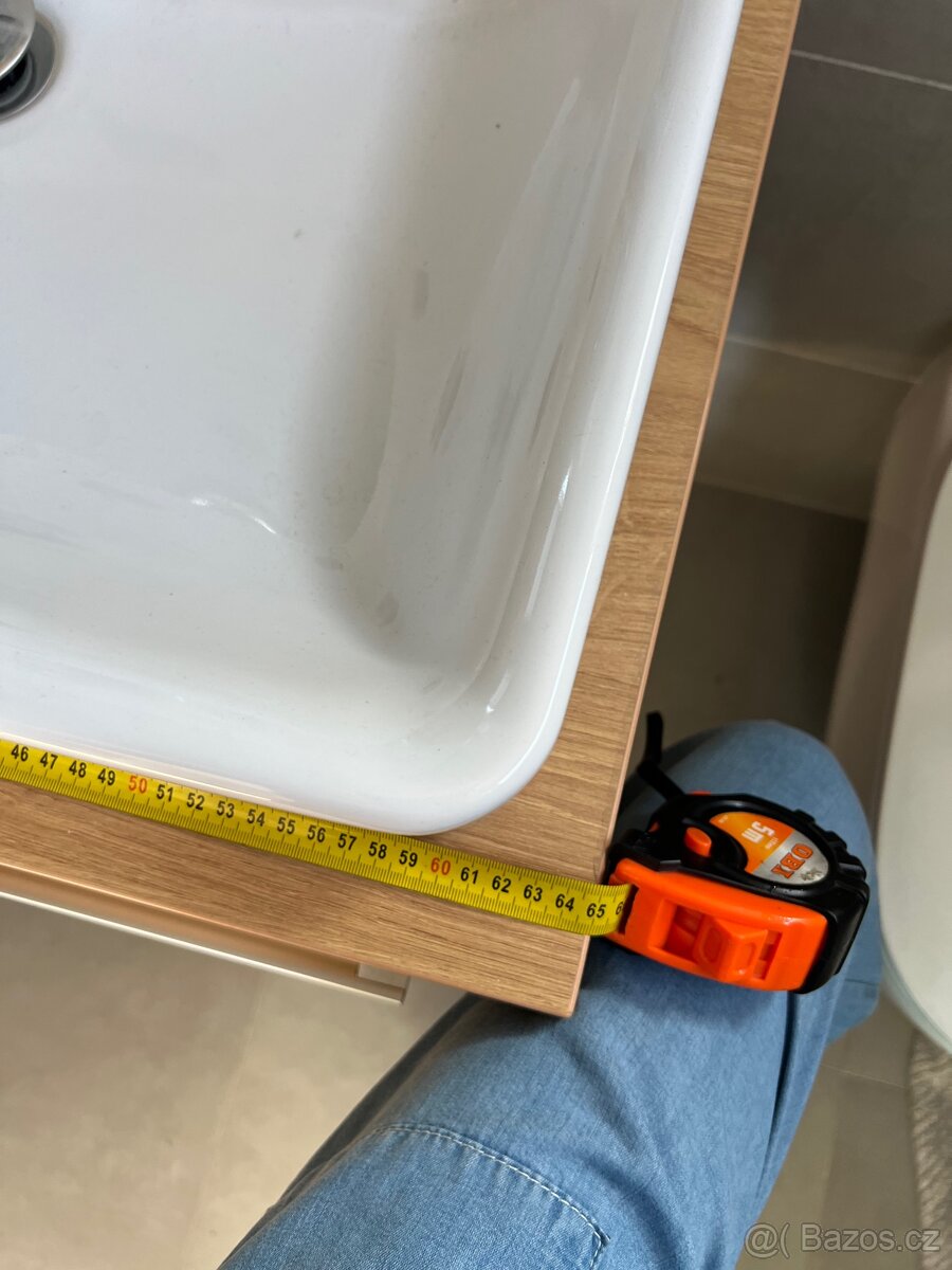 Malá skříňka do koupelny - 4