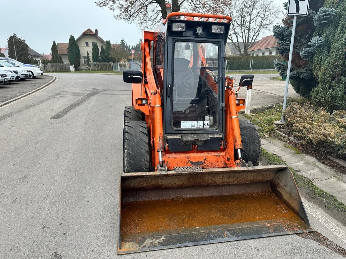 nakladač LOCUST 903 - 4