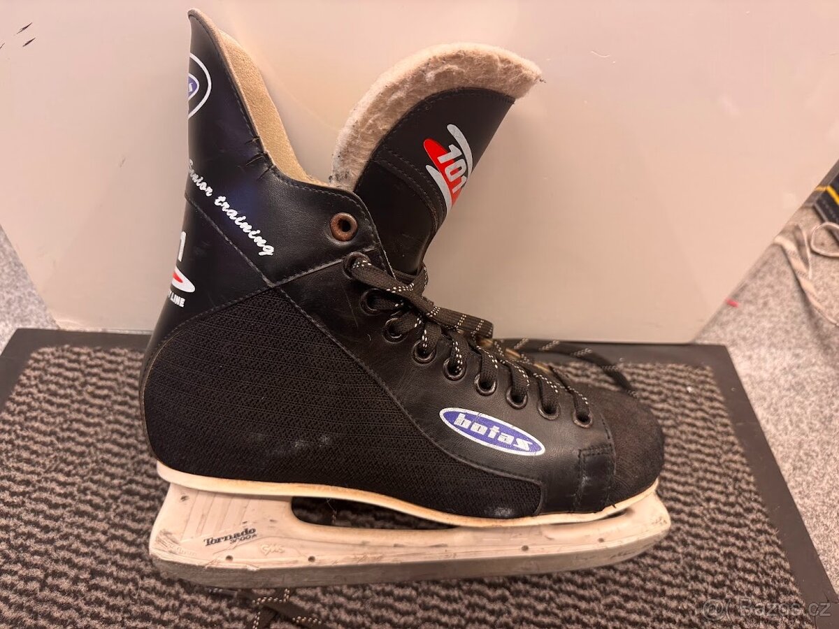 BRUSLE BOTAS 101 vel. 44,5/9 - 4