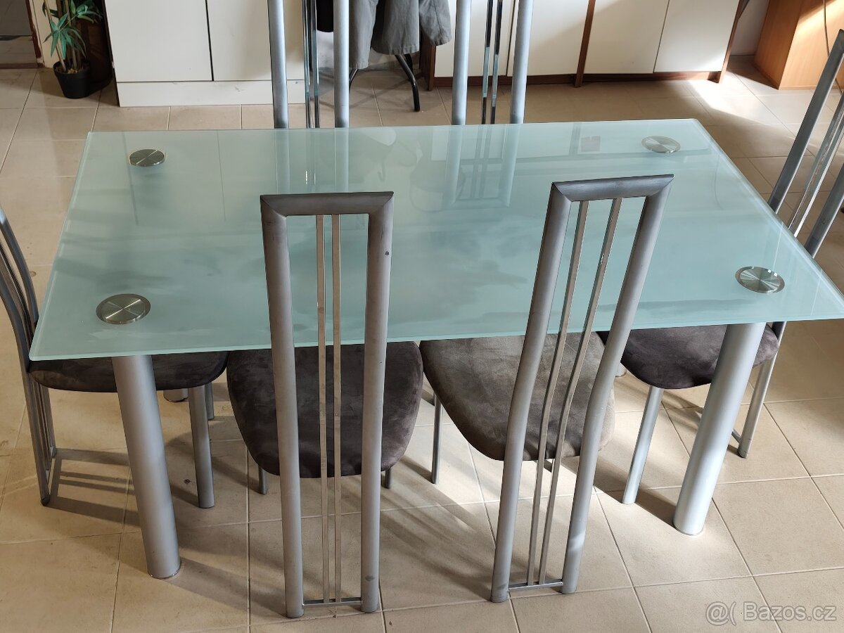 Jídelní stůl a 6 židlí - 4