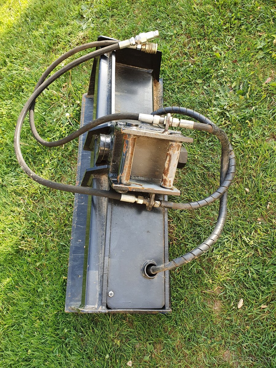 Hydraulická svahová lžíce 1000 - 4