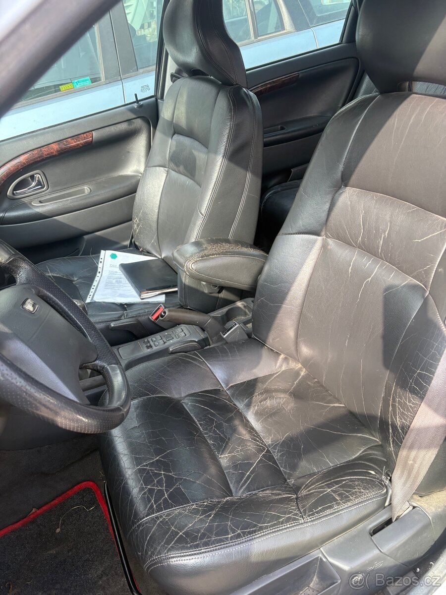 Volvo V40 cely vůz po dílech - 4