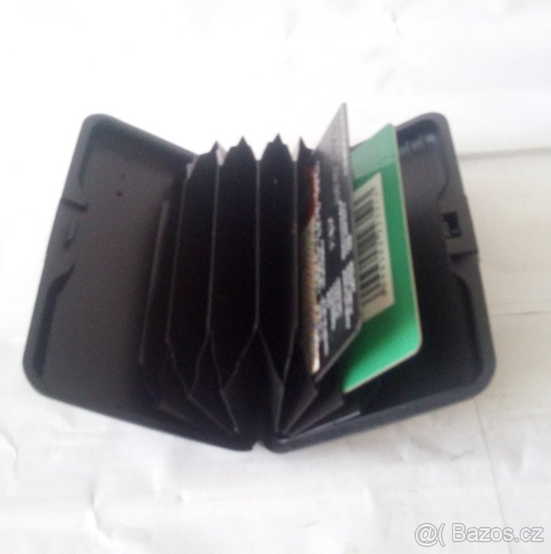 Pouzdro na plat. karty - tvrdé - 4