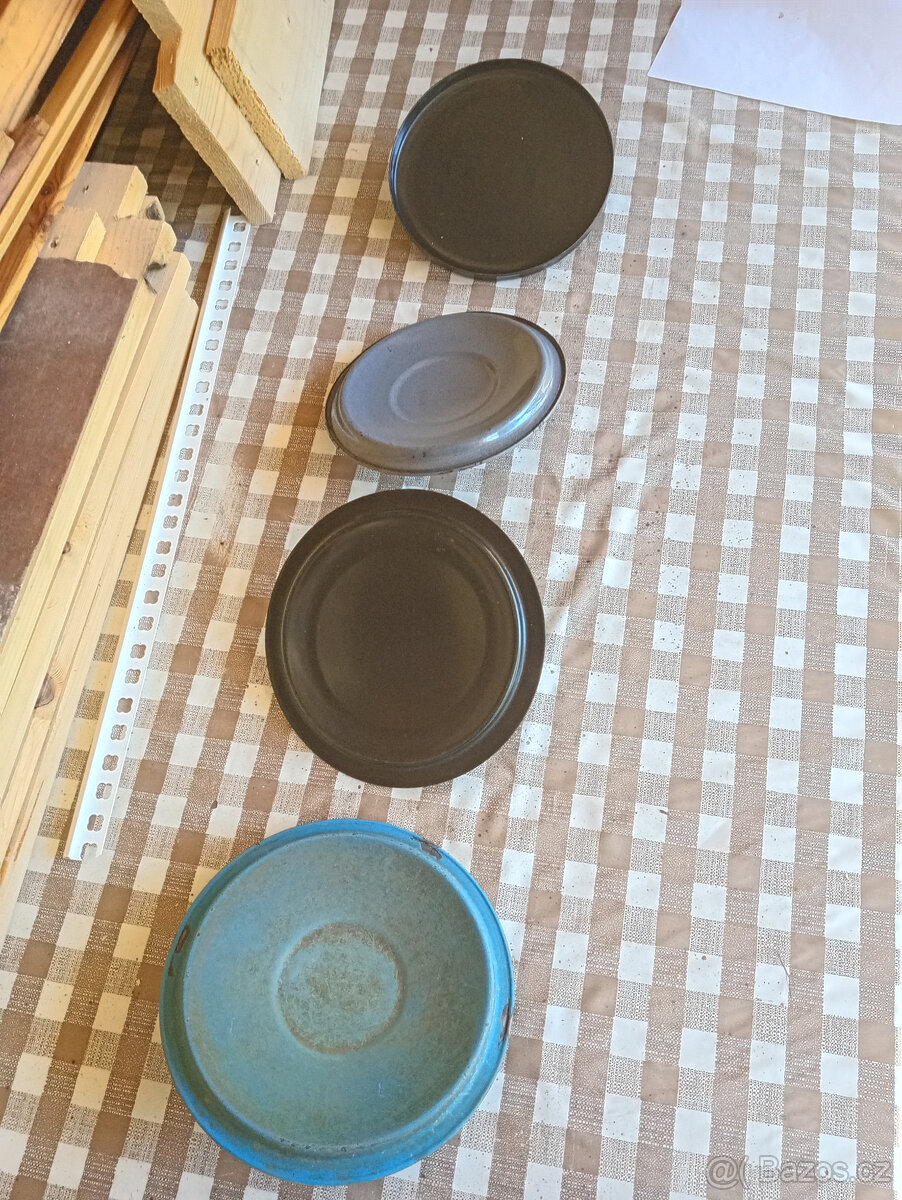 Staré plechové nádobí - 4