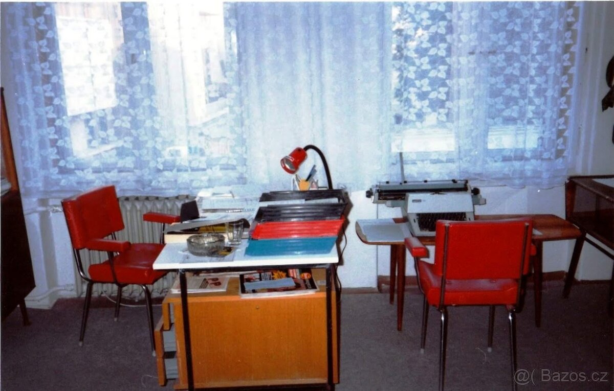 PRODÁM psací stroj Consul široký válec - 4