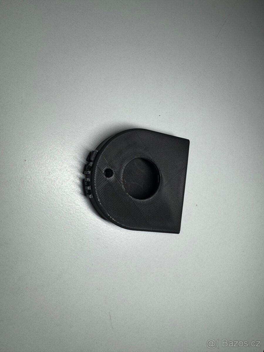 VW Golf mk2 krytka na zadní tažné oko. - 4