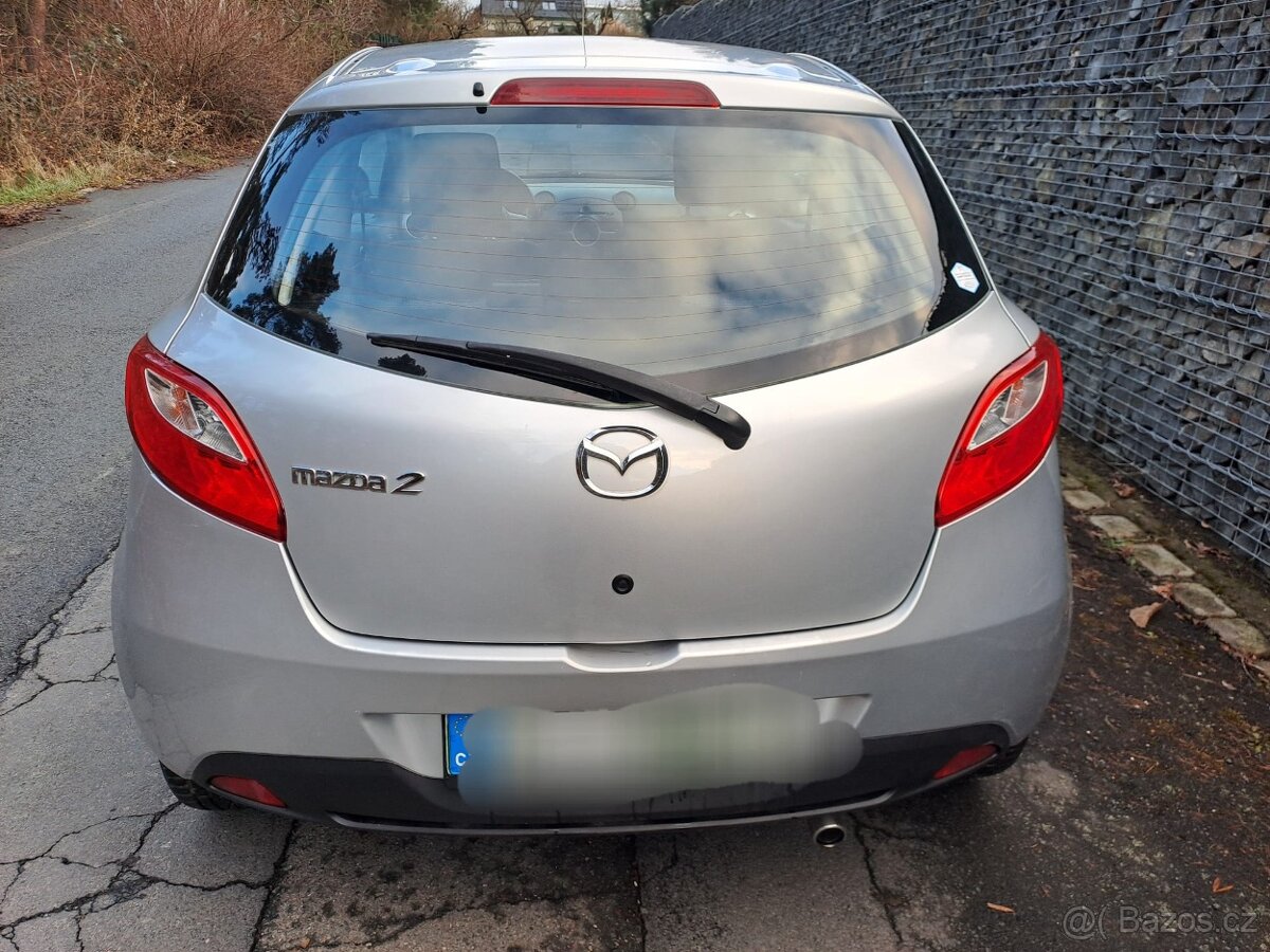 Mazda 2 - 4