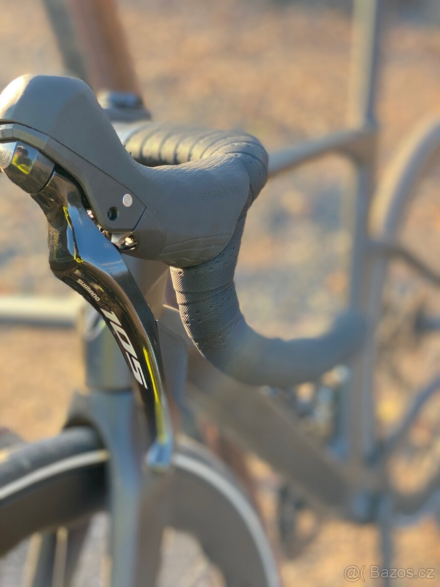 Karbonové silniční kolo - 4