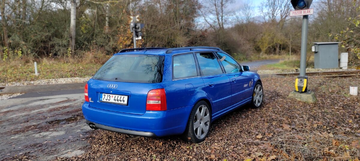 Audi S4 Nogaro Blue - 4