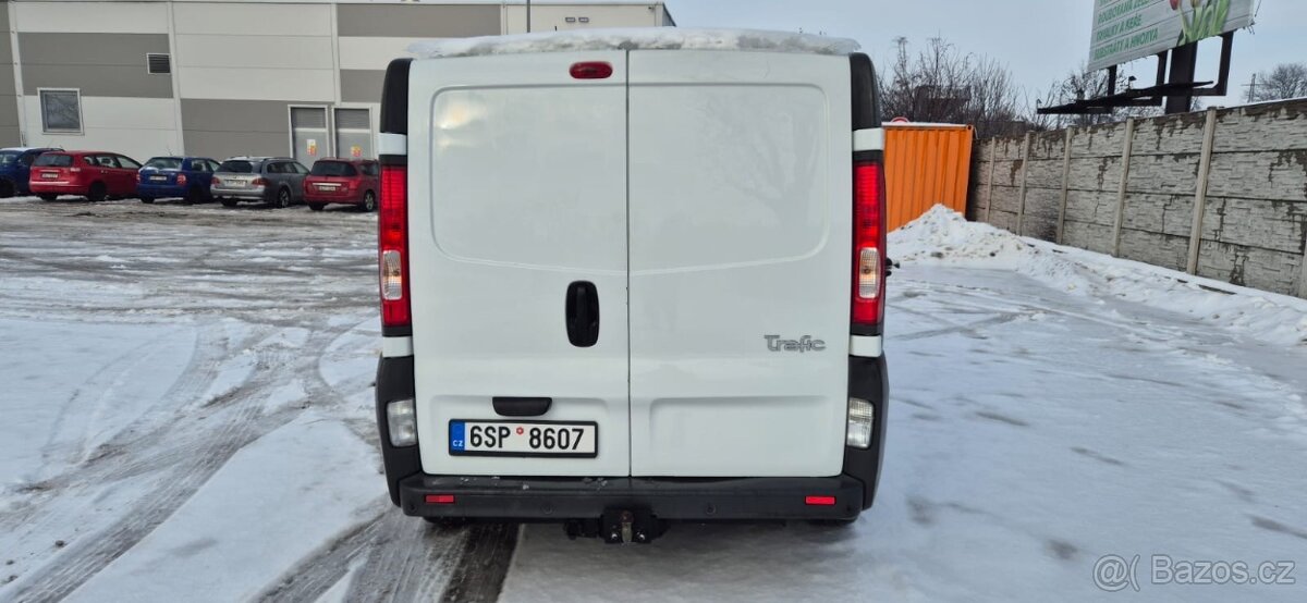 Renault Trafic 2.0cdti r.2013 - 4