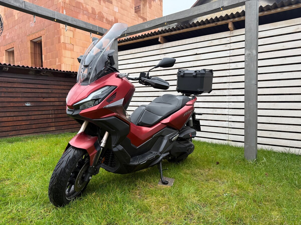 Honda ADV 350 - 4