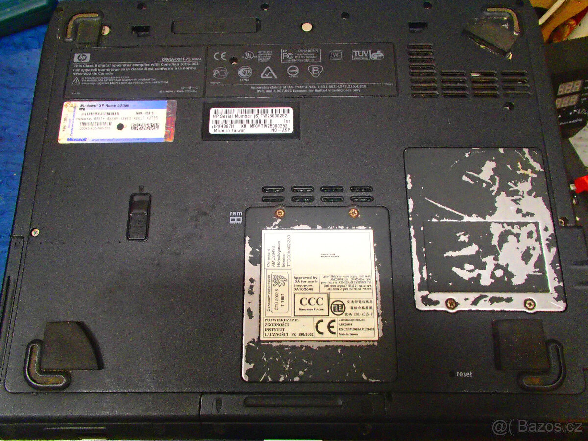 HP Omnibook XE4500 historický notebook - 4