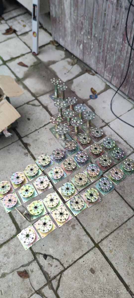 Výškově nastavitelná patka 40-50mm Rektifikační terče - 4