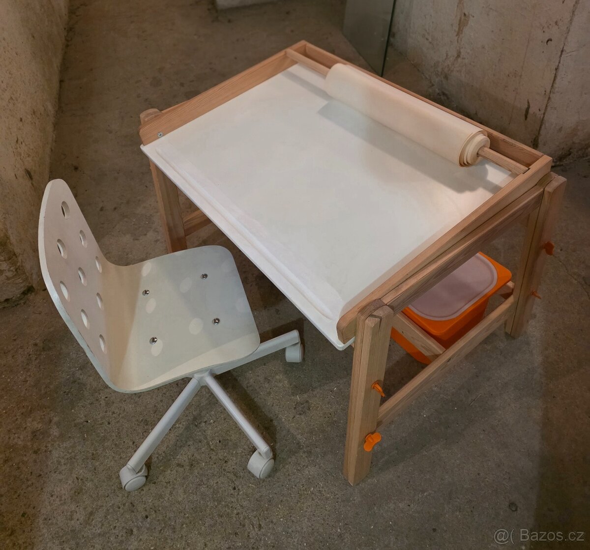 Dětský psací stůl Flisat Ikea - 4