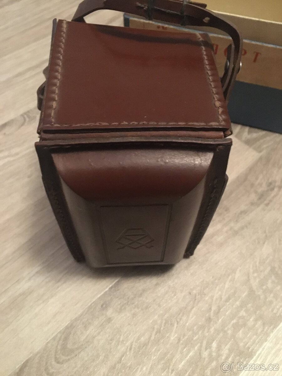 Staré retro fotoaparáty - 4