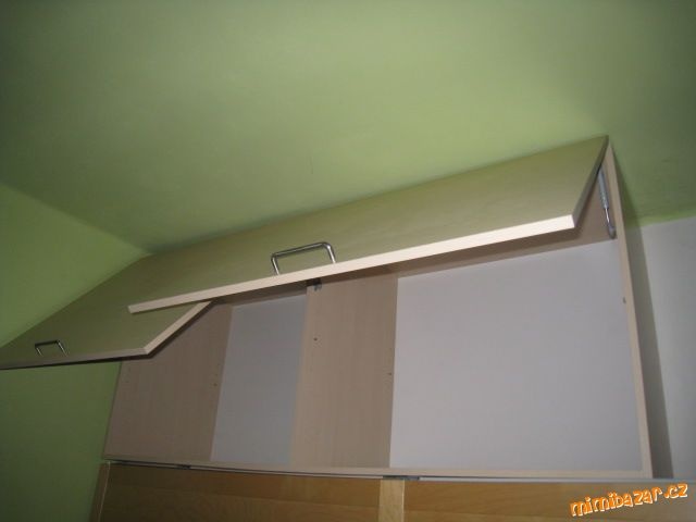 NÁSTAVCE NA ŠATNÍ SKŘÍŇ / DÝHA JAVOR jako nové - 4