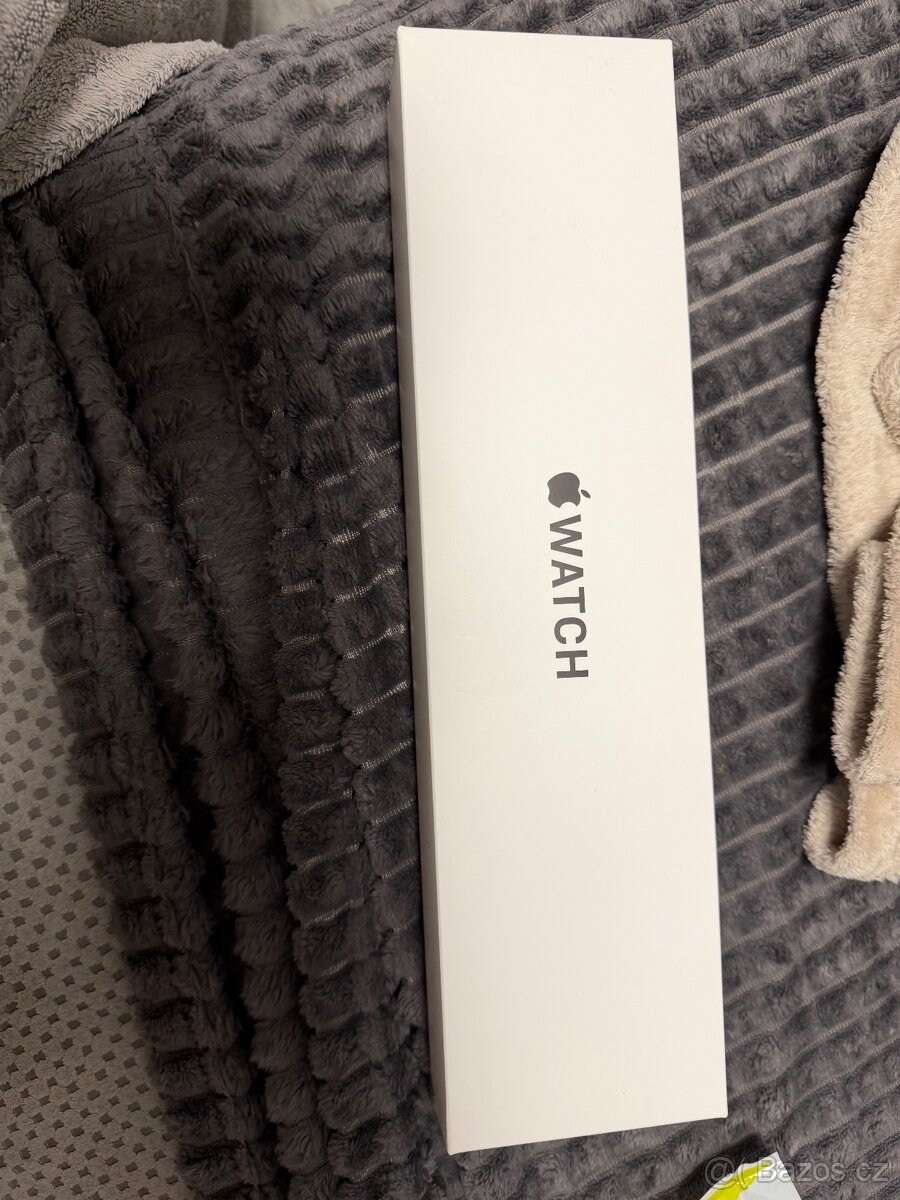 Apple Watch SE 2. generace, 44 mm - 4