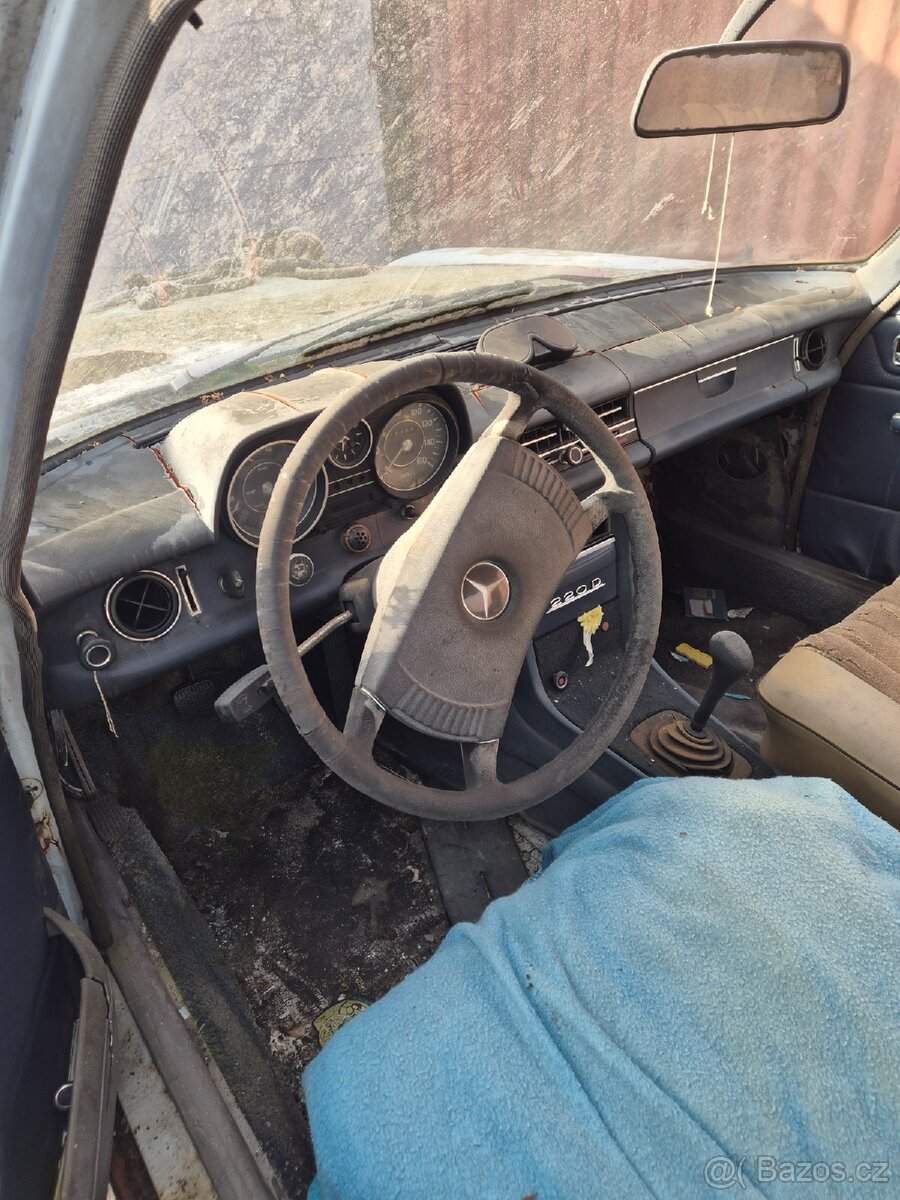 W115 220D Soubor dílů - 4
