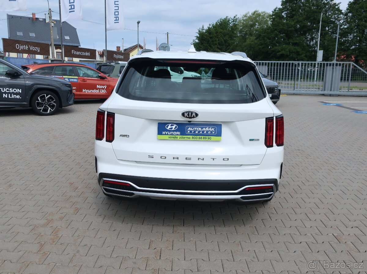 Kia Sorento 1.6T-GDi 169kW HYBRID 4x4 AUTOMAT EXCLUSIVE - 4