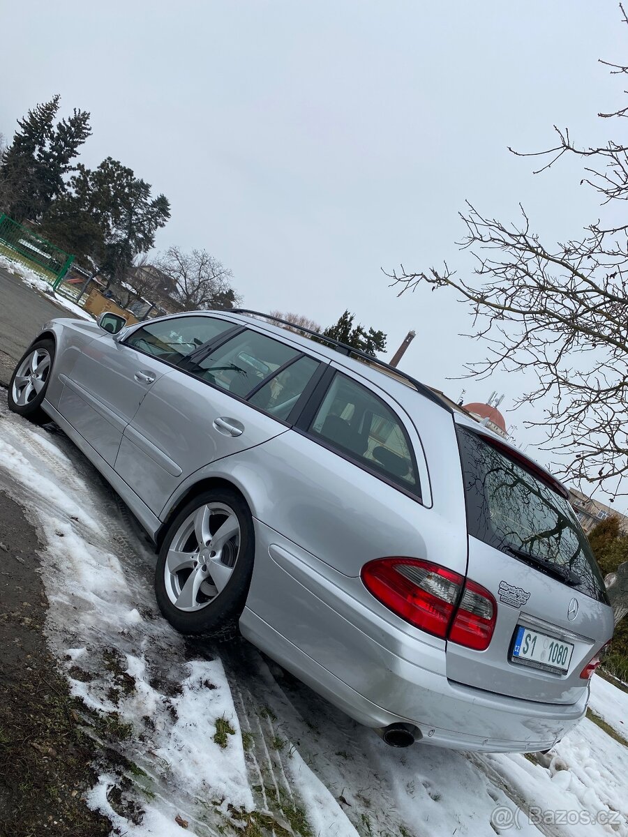 Mercedes Benz E280 - 4