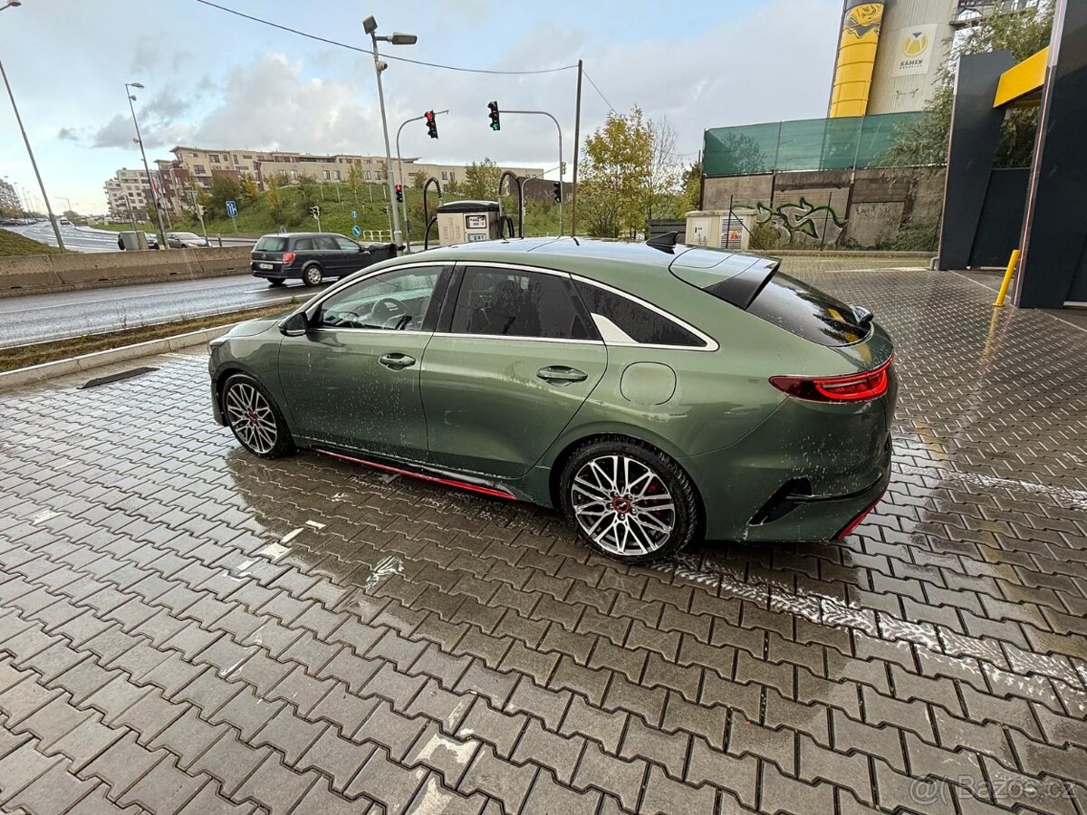 Kia Pro Ceed 150 KW, plná výbava - 4