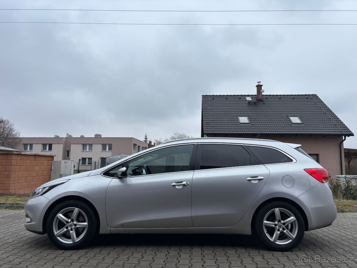 Kia Cee´d, 1.6l/99 kW, Tažné, Plná výbava - 4