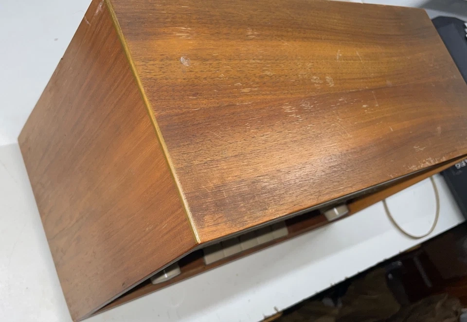 Elektronkové rádio Loewe - 4