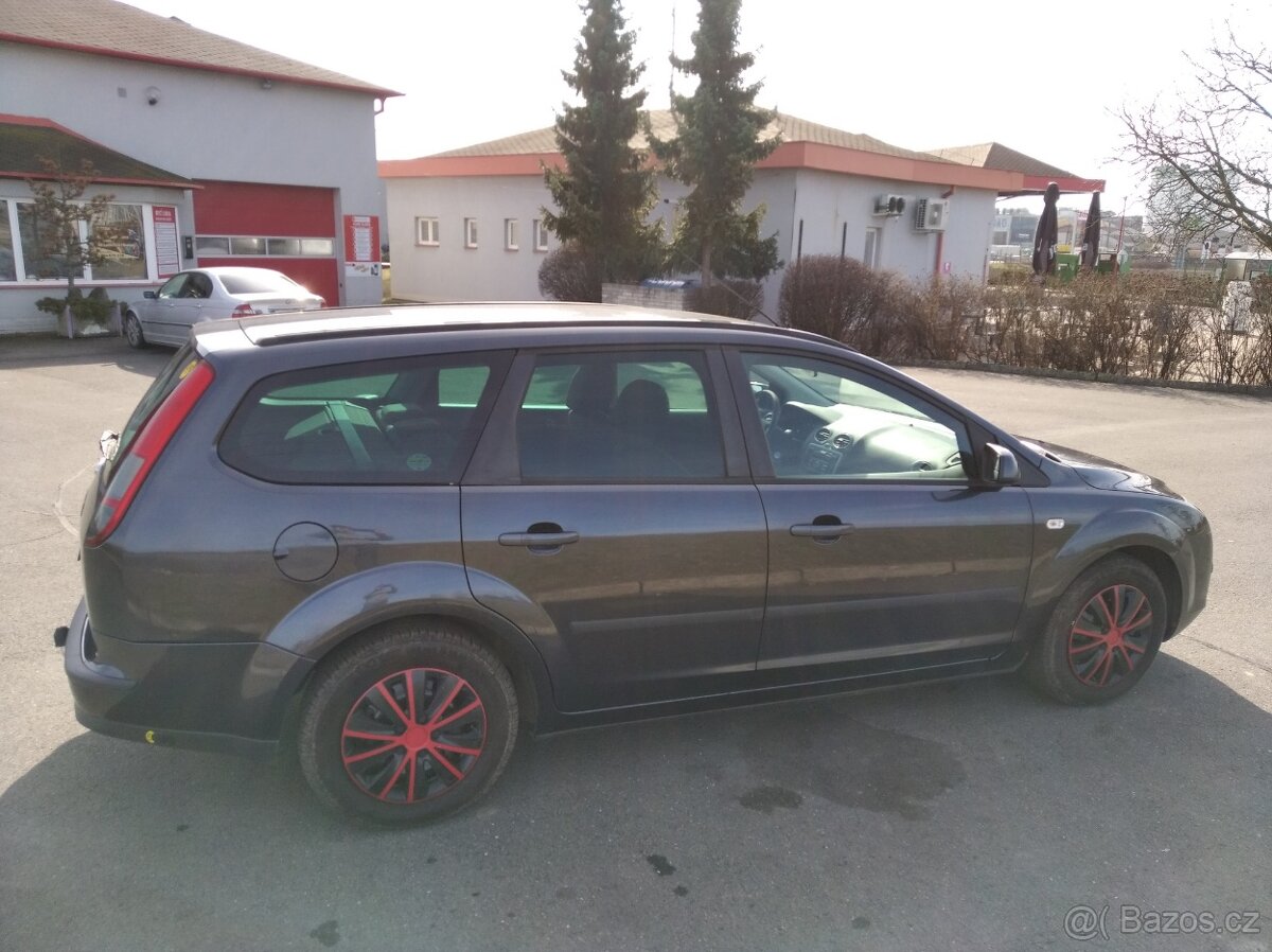 Ford Focus 1,6i-85kw-LPG,kombi - 4