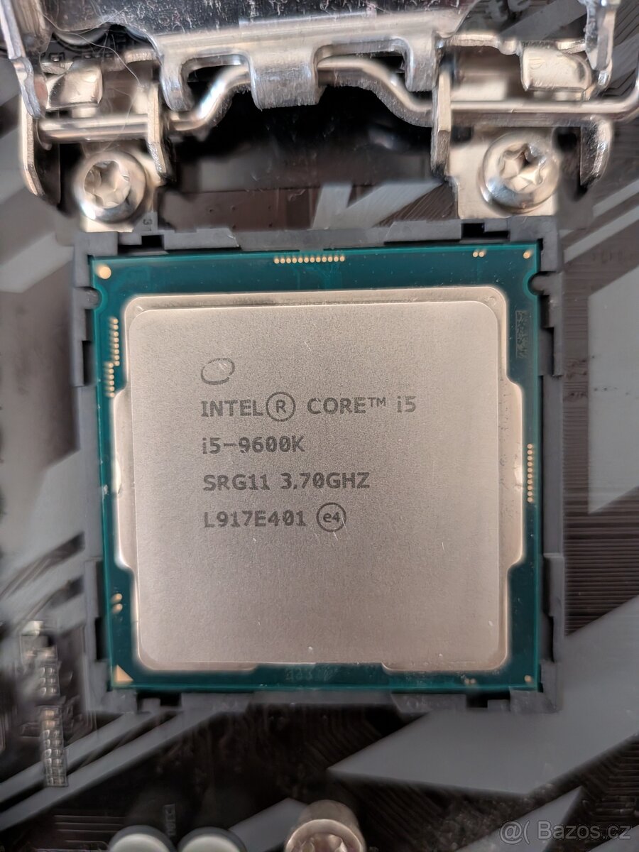 Intel Core i5-9600K + GIGABYTE Z390 UD - 4