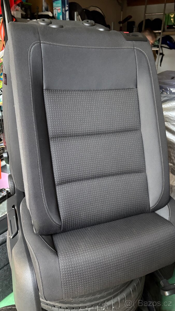 Volkswagen golf 6 sedačky - 4