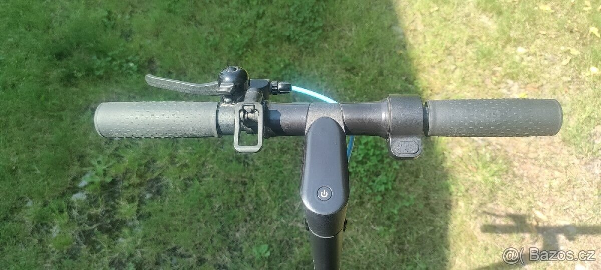 ElektroKoloběžka eScooter E5 250W - 4