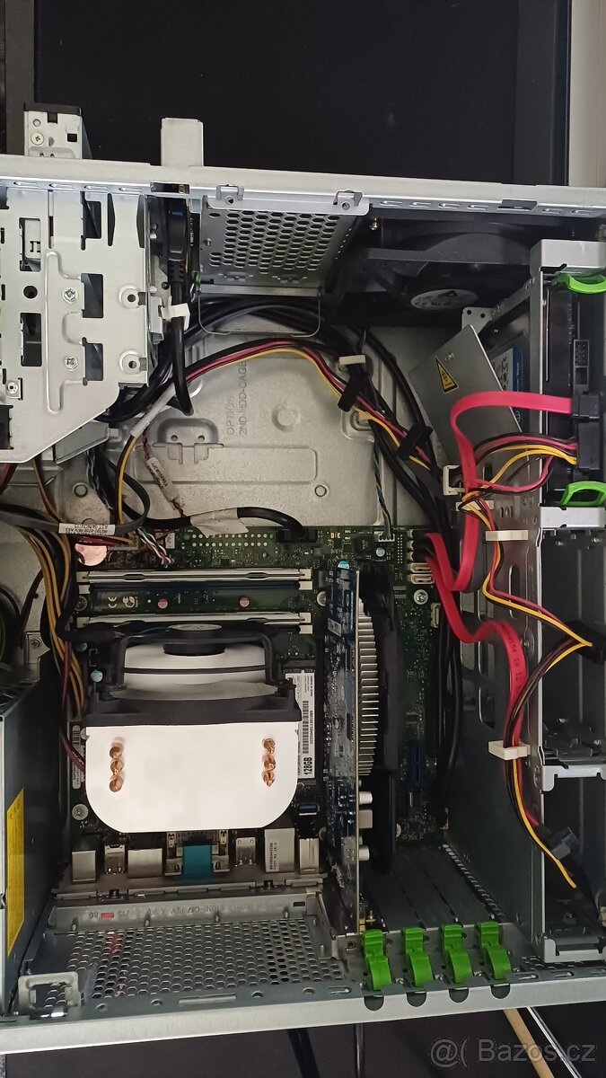 Fujitsu celsius W550 MT - 4