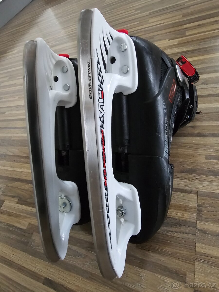 Prodám nastavitelné lední brusle Fila XOne Ice vel. 32-35 - 4