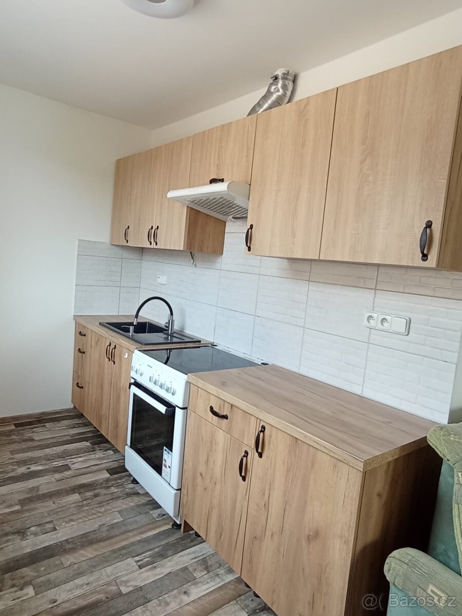 Pronajmu byt 1+1 , Nová Paka, po kompletní rekonstrukci, - 4